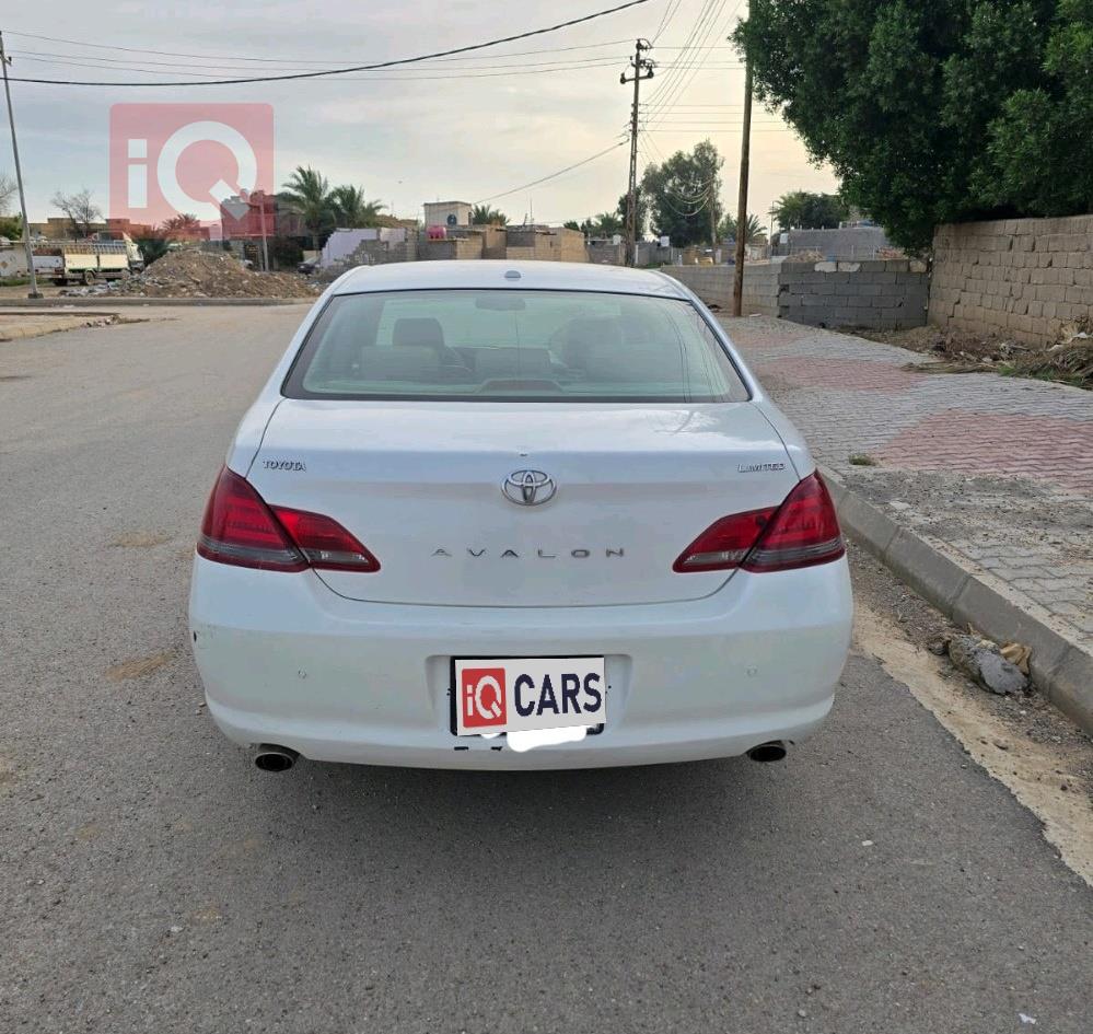 تويوتا أفالون